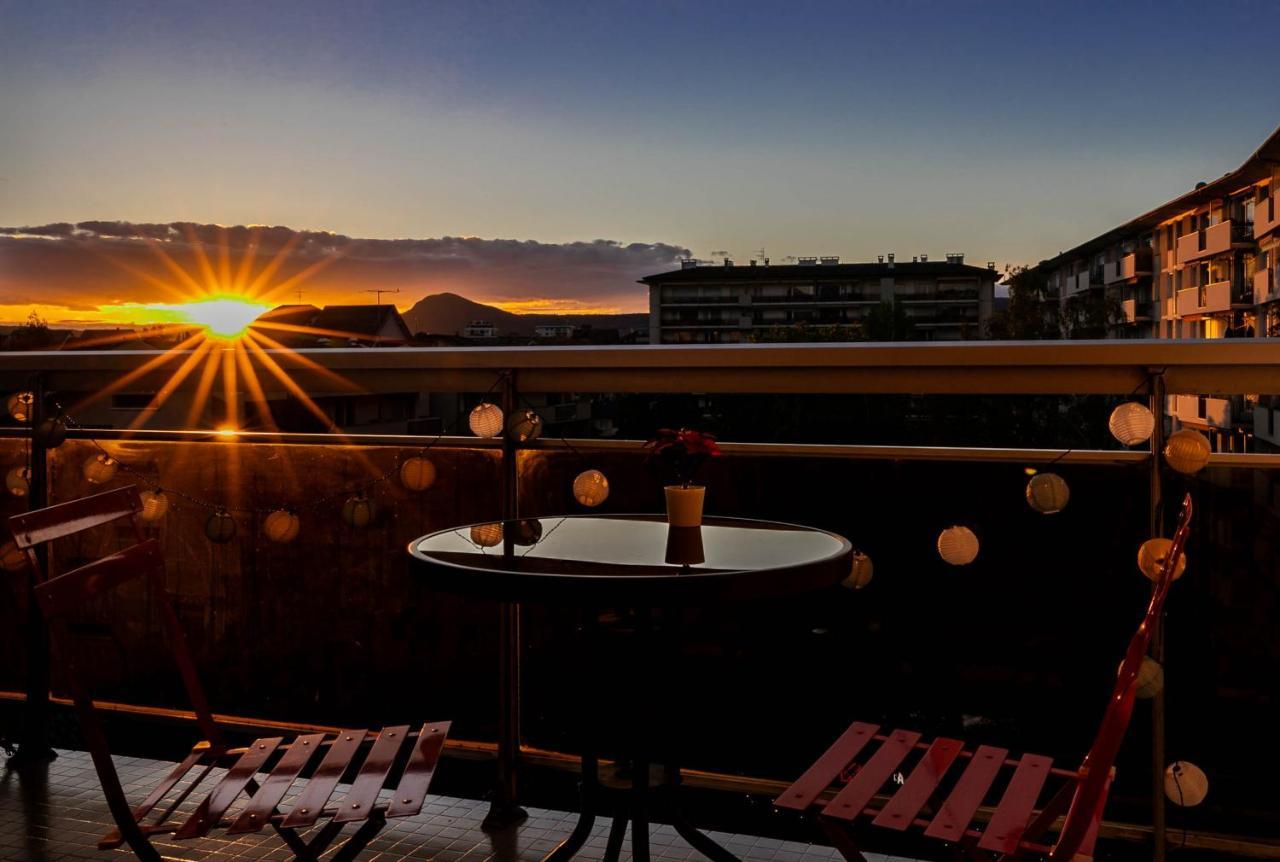 Woody 100M Du Lac Balcon Annecy Luaran gambar